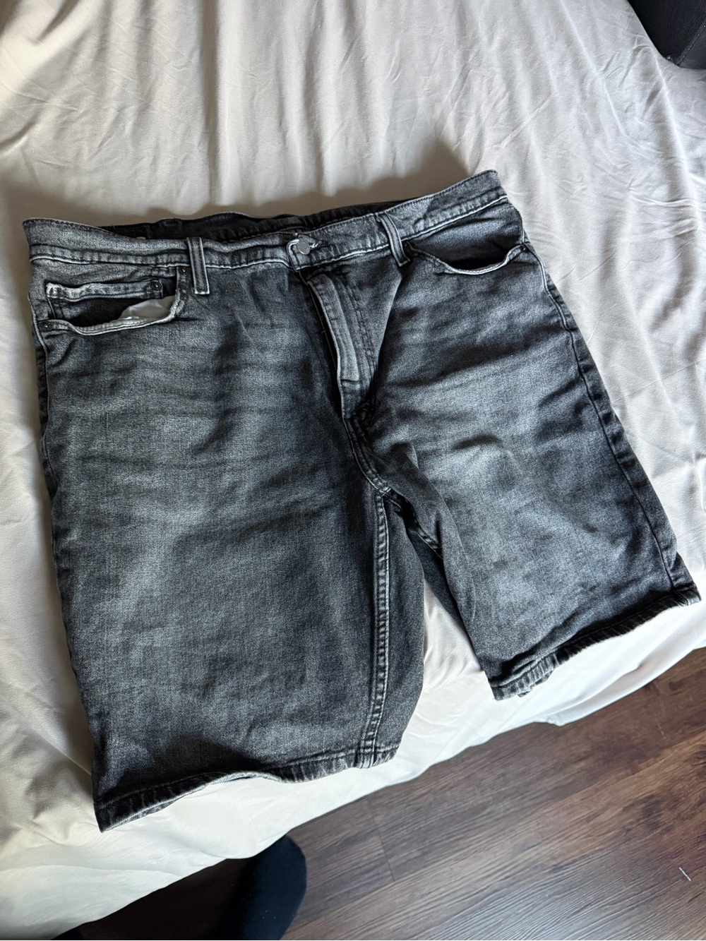 Levi’s 511 Shorts Mens Denim Jeans Black Loose Straight Jean Shorts Size 40